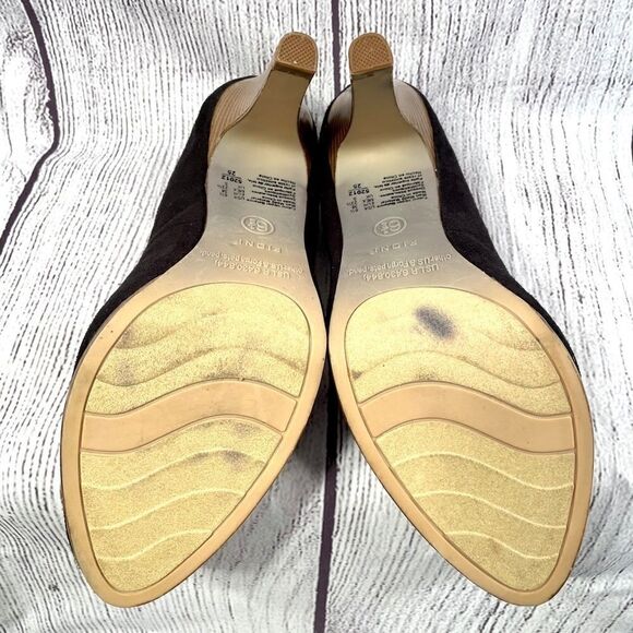 BLACK SUEDE FIONI PUMP SIZE 6.5 w 4” STACKED HEEL - Picture 5 of 5